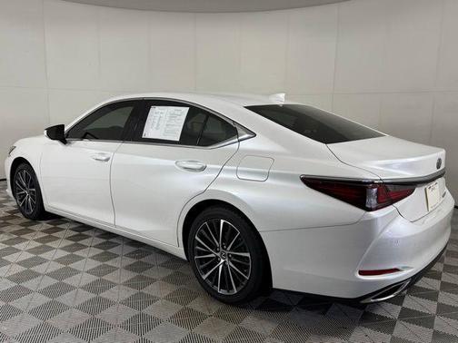 2023 Lexus ES 350 Base