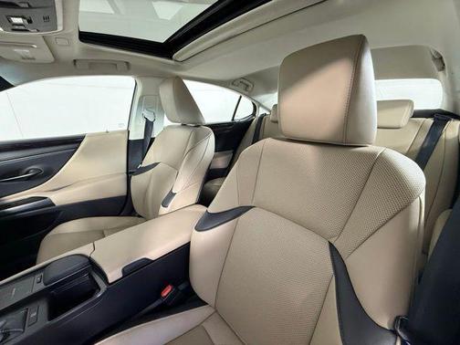 2019 Lexus ES 350 Base