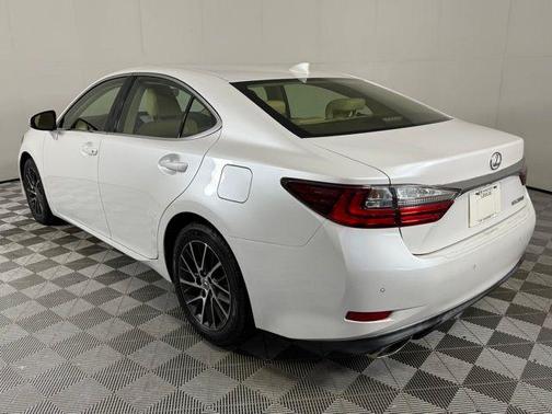 2016 Lexus ES 350 Base