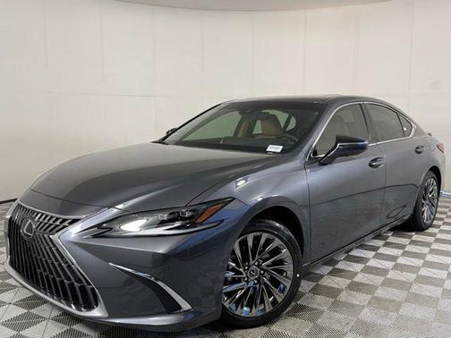 2025 Lexus ES 300h Ultra Luxury