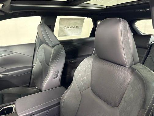 Caviar 2026 Lexus RX 450h+ Base