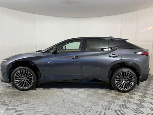 2023 Lexus RZ 450e Luxury