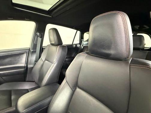 Magnetic Gray Metallic 2018 Toyota RAV4 SE