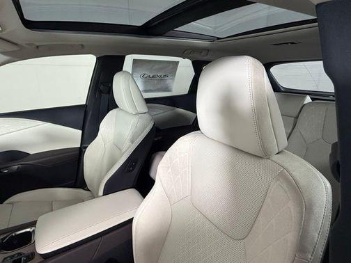 Caviar 2026 Lexus RX 450h+ Base