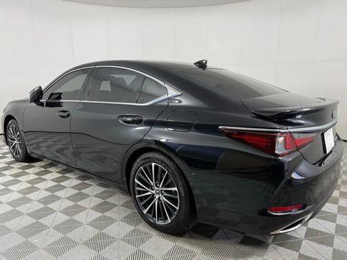 2023 Lexus ES 350 Luxury