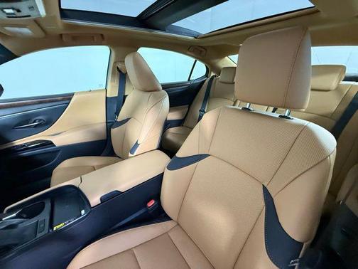 2025 Lexus ES 350 Base