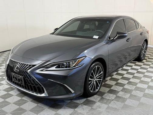 2023 Lexus ES 300h Base