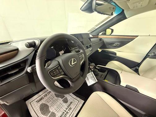 2025 Lexus ES 350 Base