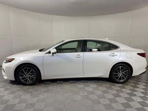 2017 Lexus ES 350 Base