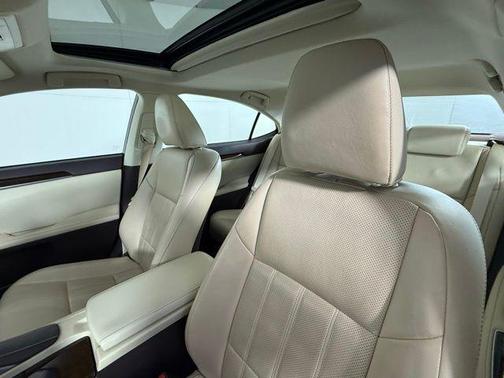 2017 Lexus ES 350 Base