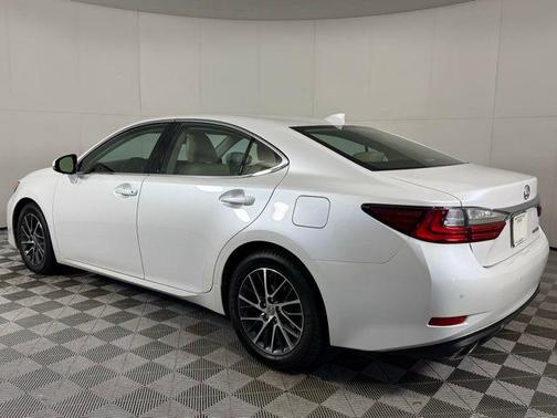 2017 Lexus ES 350 Base