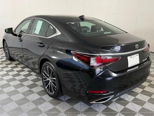 2022 Lexus ES 350 Base