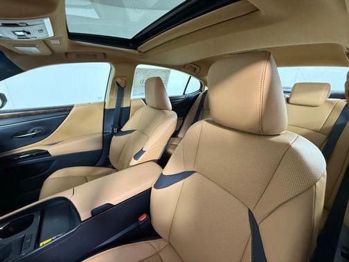 2025 Lexus ES 350 Base