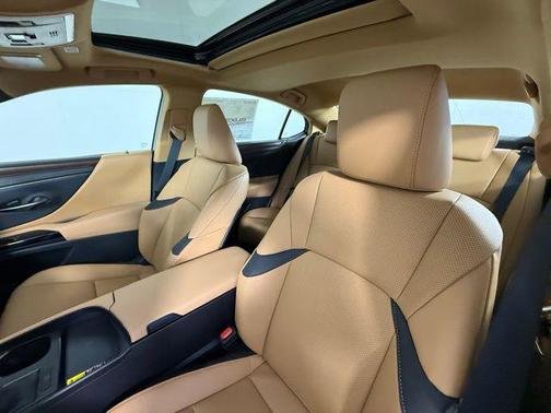 2025 Lexus ES 350 Base