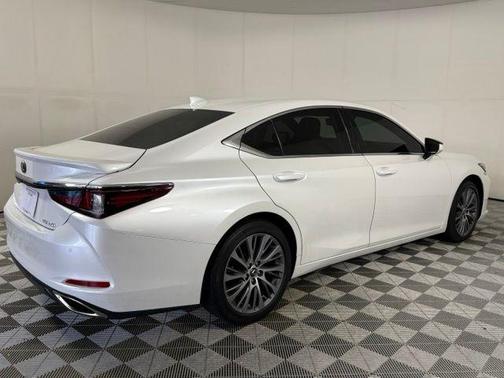 White Pearl 2021 Lexus ES 350 Base
