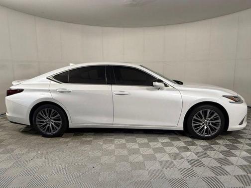 White Pearl 2021 Lexus ES 350 Base