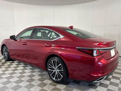 2025 Lexus ES 350 Base