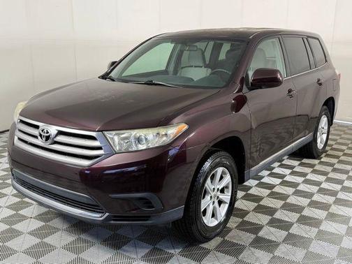 Sizzling Crimson Mica 2013 Toyota Highlander SE