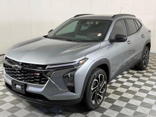Sterling Gray Metallic 2025 Chevrolet Trax FWD 2RS