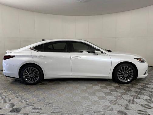 White Pearl 2024 Lexus ES 350 Ultra Luxury