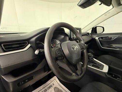 Magnetic Gray Metallic 2022 Toyota RAV4 LE