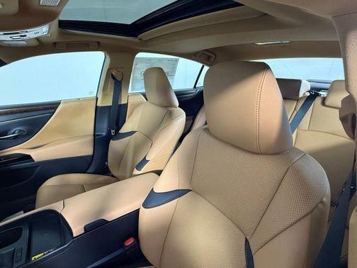 2025 Lexus ES 350 Base