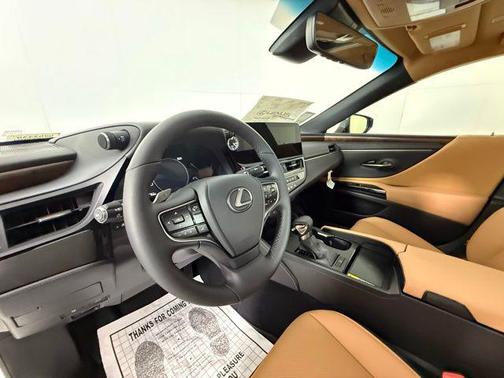 2025 Lexus ES 350 Base