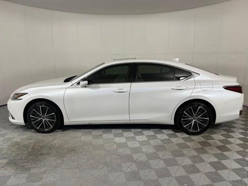 2024 Lexus ES 250 Base