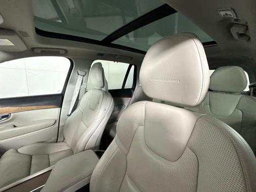 2017 Volvo XC90 T6 Inscription