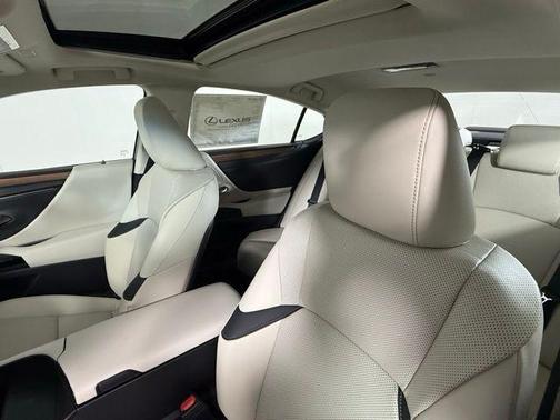 2025 Lexus ES 350 Base