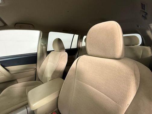 2011 Toyota Highlander SE