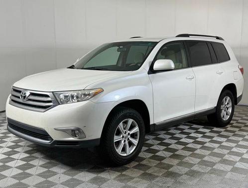 2011 Toyota Highlander SE