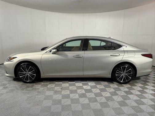2025 Lexus ES 350 Base
