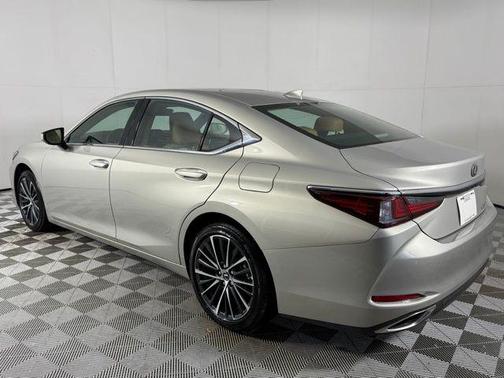 2025 Lexus ES 350 Base