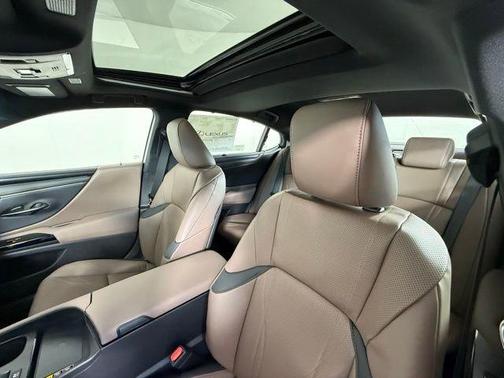 2025 Lexus ES 300h Ultra Luxury