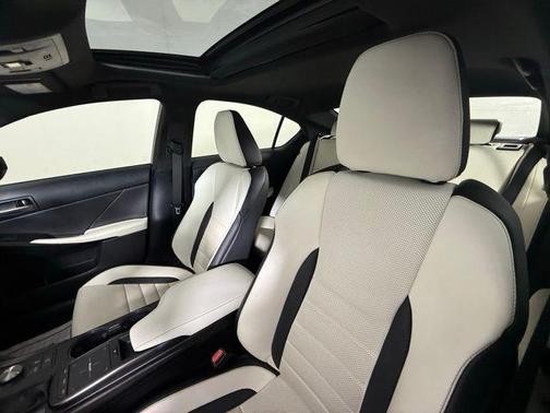 2022 Lexus IS 350 Base