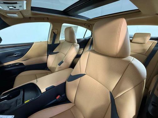 2025 Lexus ES 350 Base