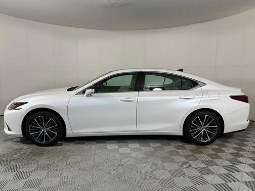 White Pearl 2023 Lexus ES 350 Base