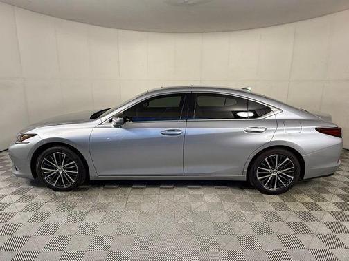 Iridium 2025 Lexus ES 350 Base