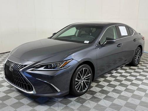 2023 Lexus ES 300h Base