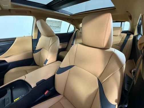 2025 Lexus ES 350 Base