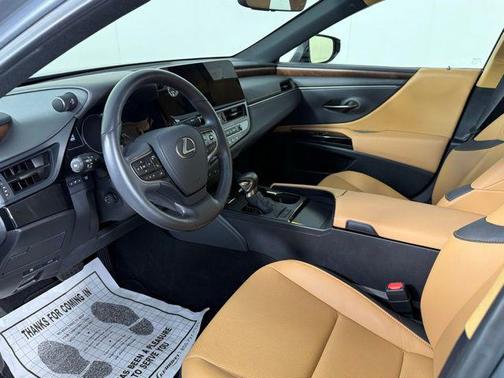 2025 Lexus ES 350 Base