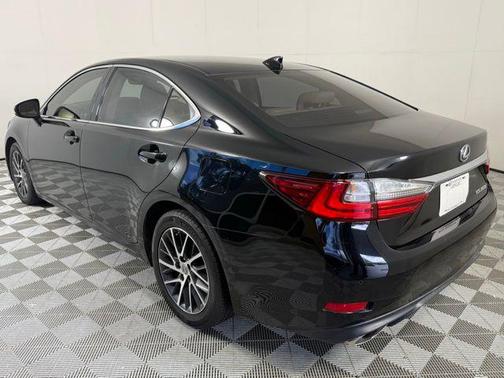 2017 Lexus ES 350 Base