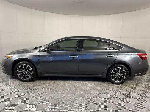 2016 Toyota Avalon XLE