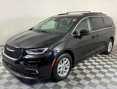 2022 Chrysler Pacifica Touring-L
