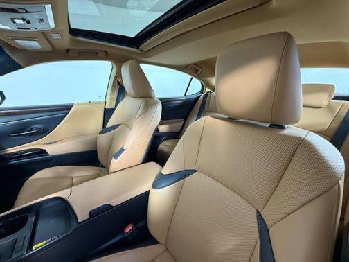 2025 Lexus ES 350 Base