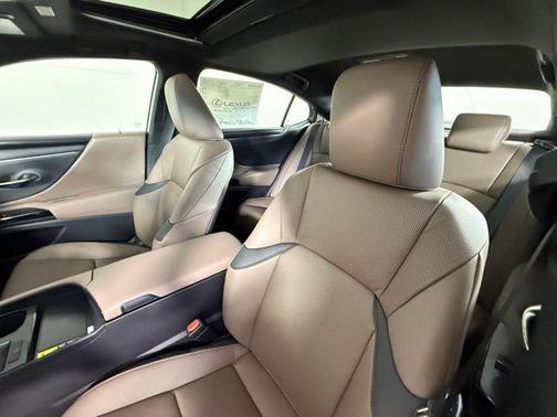 2025 Lexus ES 350 Base