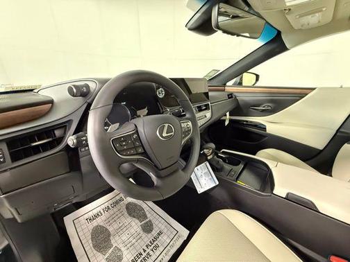 2025 Lexus ES 350 Base