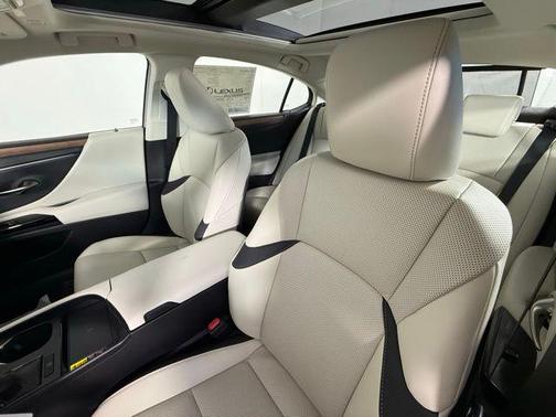 2025 Lexus ES 350 Base