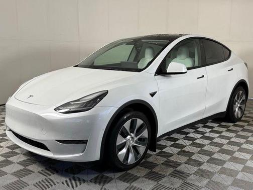 2022 Tesla Model Y Long Range Dual Motor All-Wheel Drive